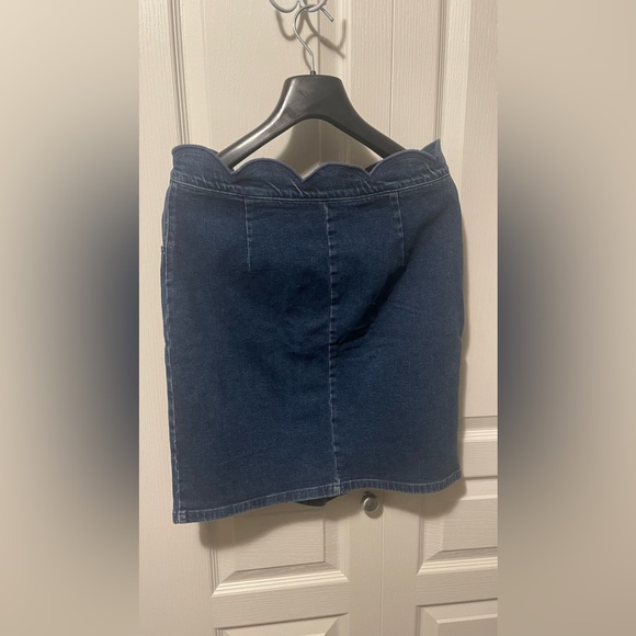 Euc MAJE scallops waist line denim skirt size 40 - Picture 6 of 7